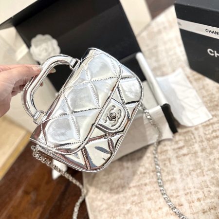 Chanel Small Clutch with Chain Bag - Image 5