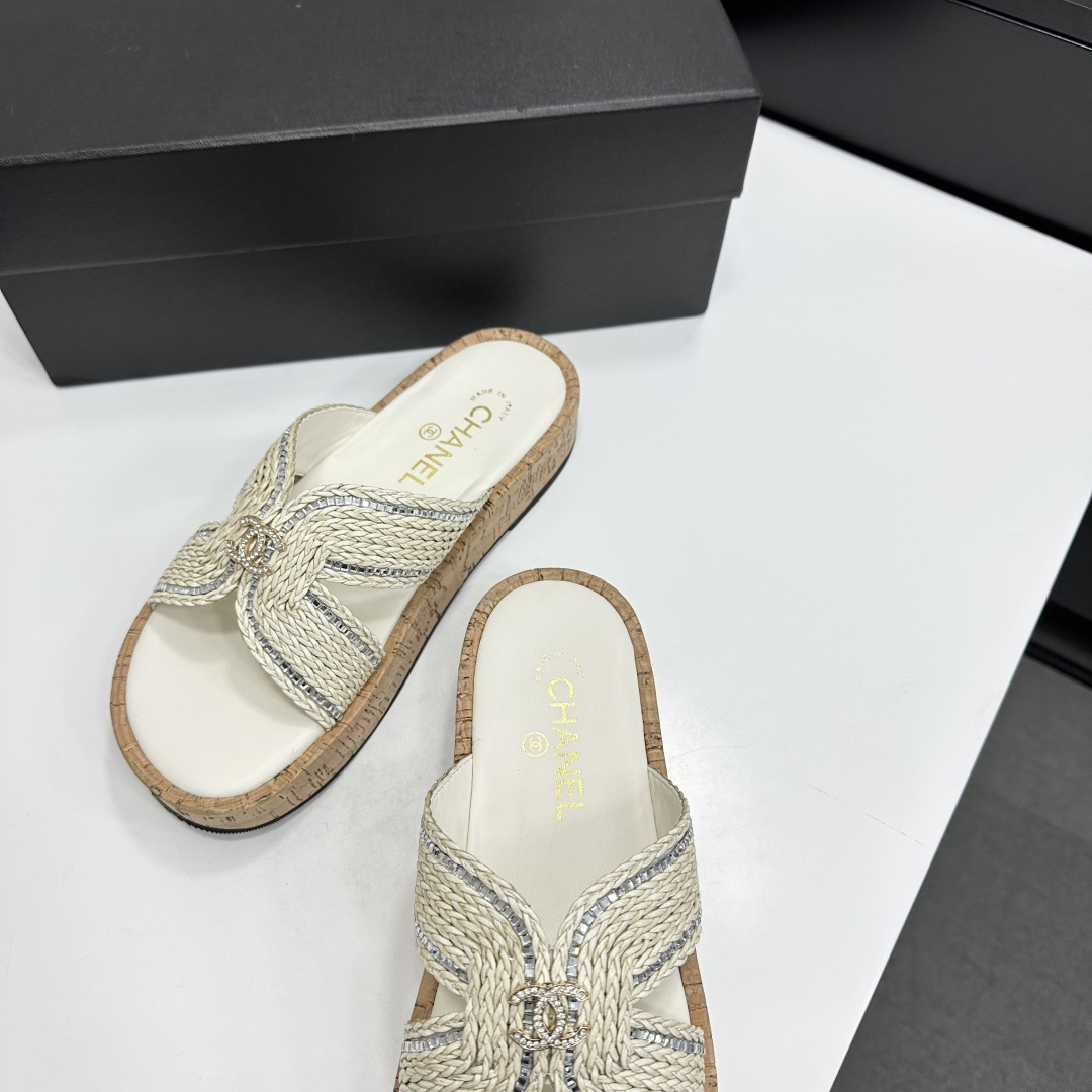 Chanel Raffia CC Platform Sandals - Image 10
