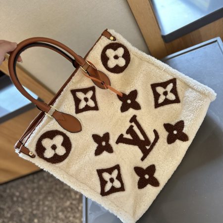 LV Teddy bag - Image 2