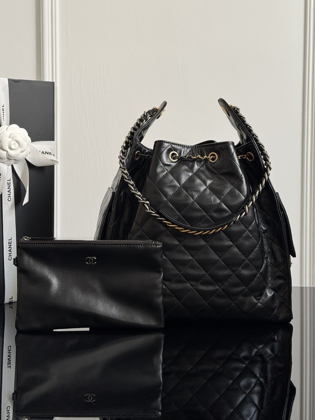 Chanel 25 Large Hobo Handbag - Image 5