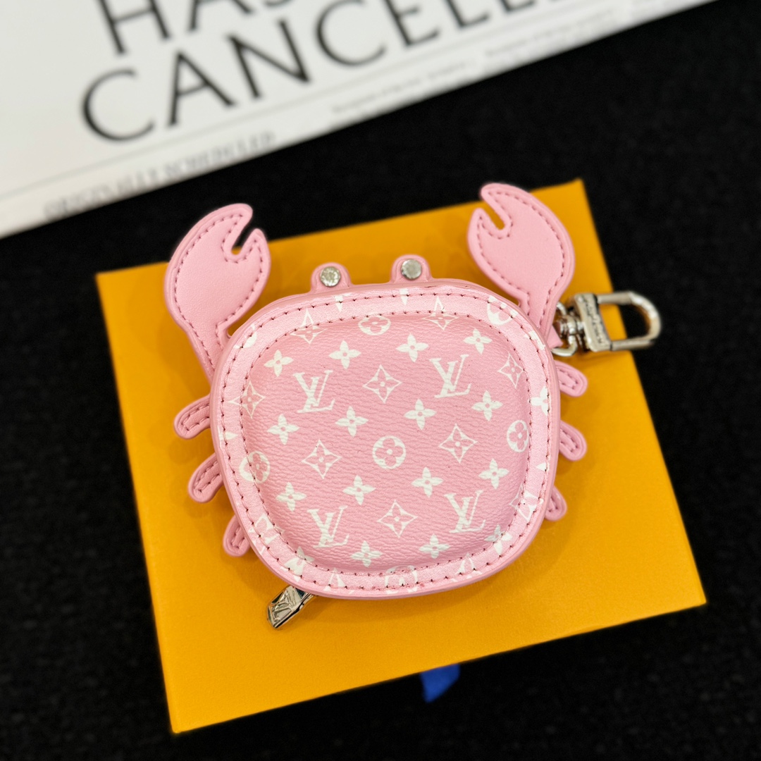 LV  Accessories - Image 12