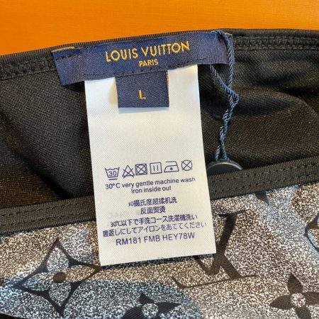 LV Two-Piece Swimsuit Swimwear - Image 9