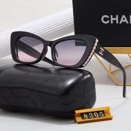 Chanel Fashionable Sunglasses - Image 3