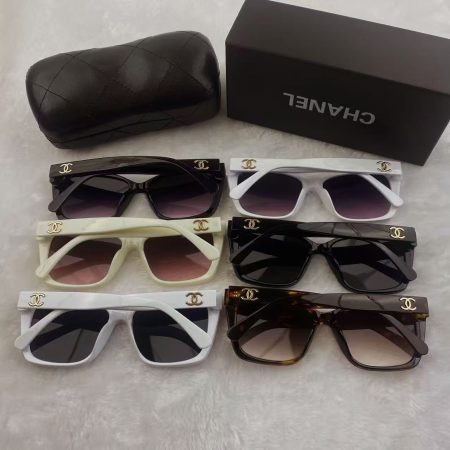 Chanel Fashionable Sunglasses - Image 2