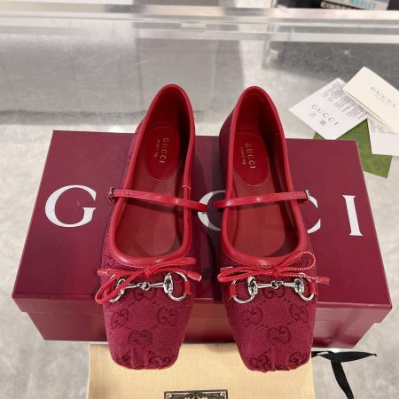 Gucci Ballet shoes with a bow and square toe - Image 1