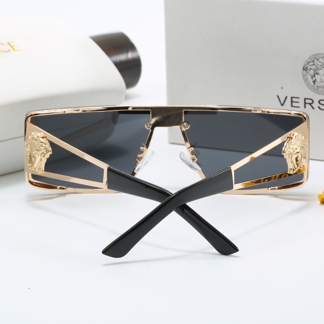 Versace Fashionable Sunglasses - Image 8