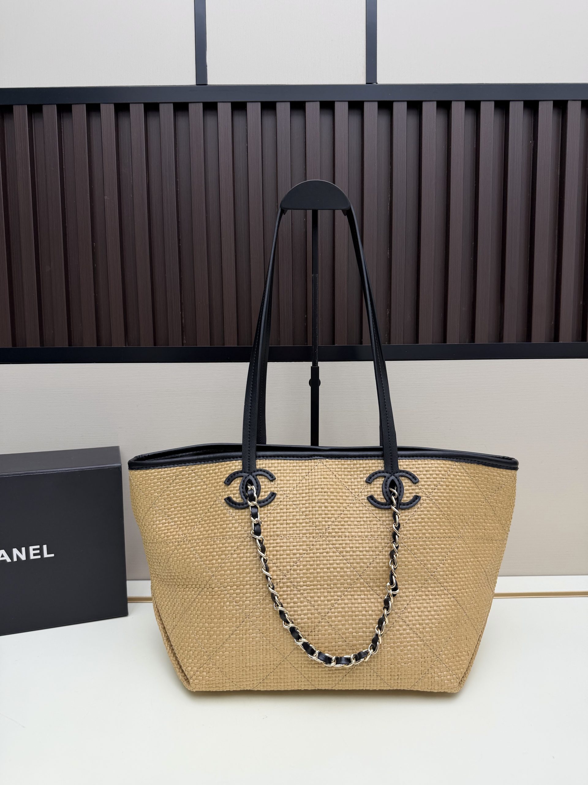 Hermès Crocodile-Print - Image 2
