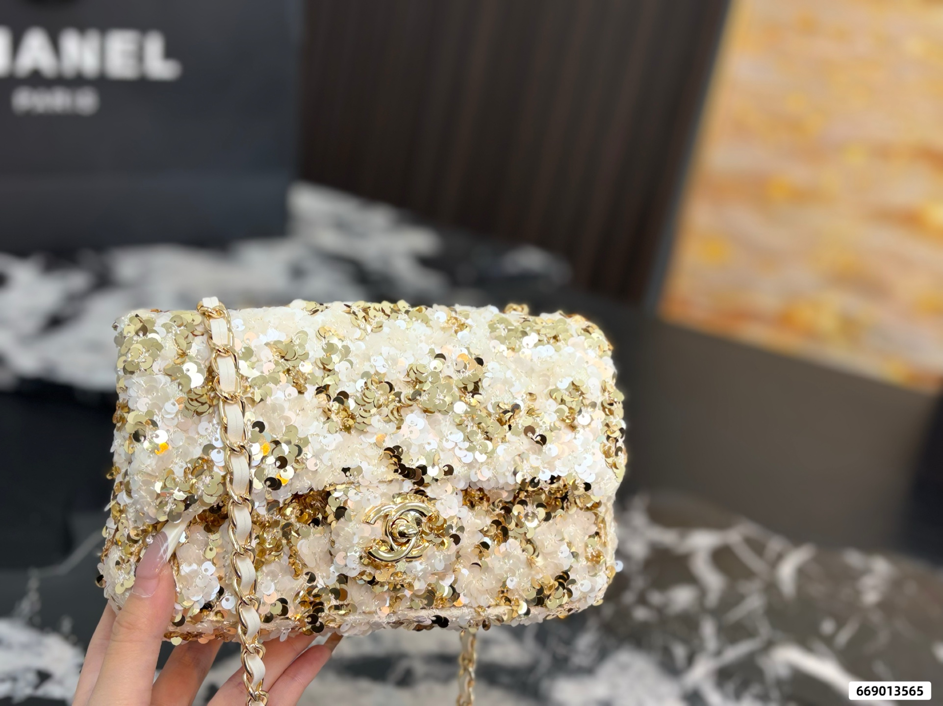 Chanel Sequined CF Chain Bag - Image 3