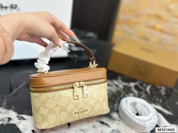 Coach Rainer Box Bag