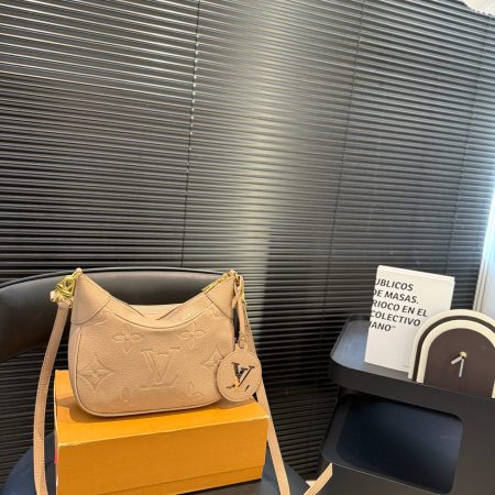 LV Leather Bag - Image 8