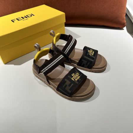 Fendi children's sandals - Image 4