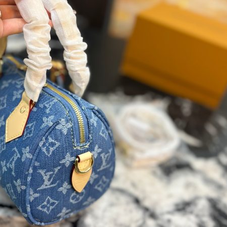 LV Speedy 20 Bag - Image 3