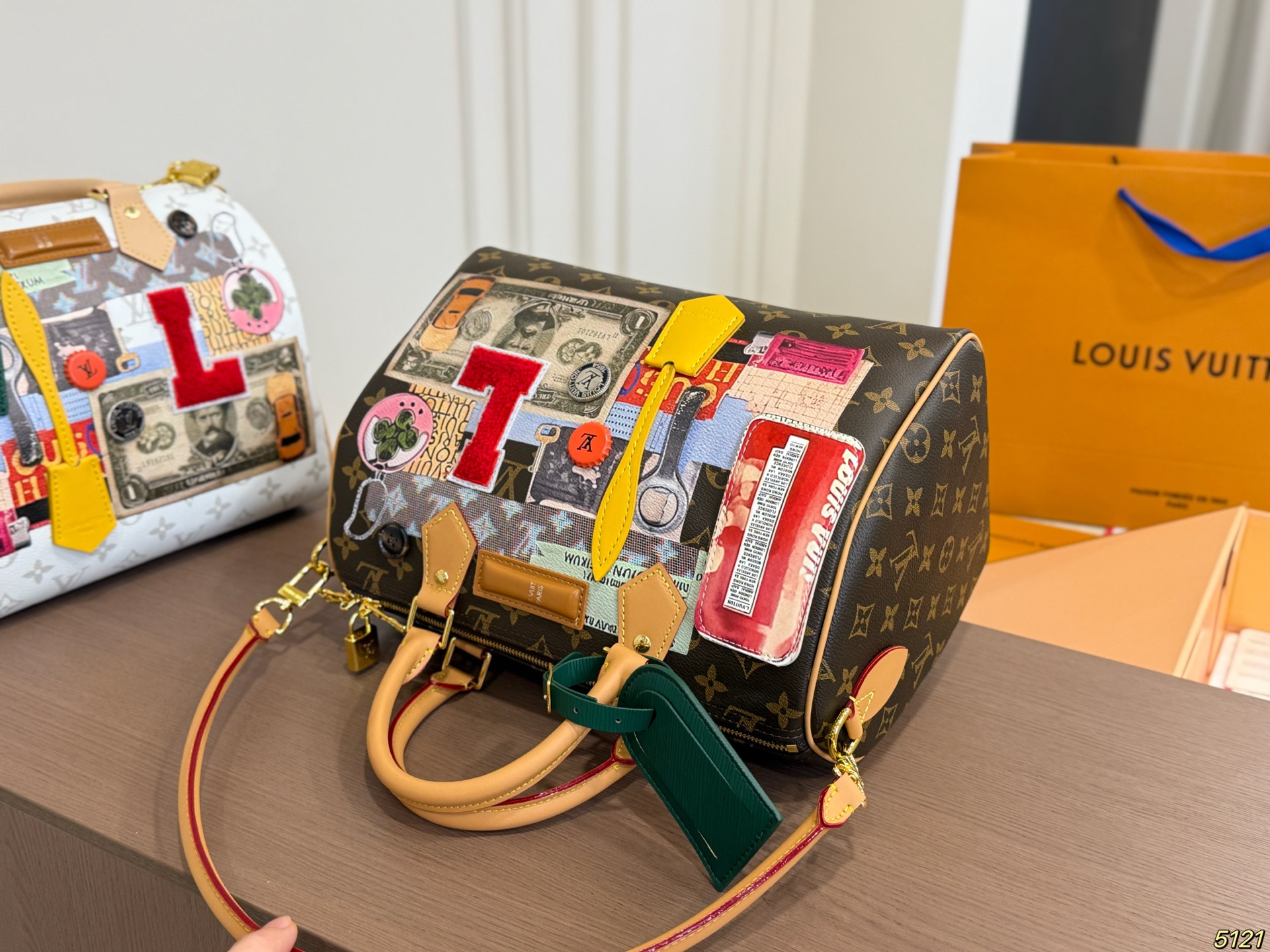 LV Speedy Soft 30 Pillow Case - Image 8