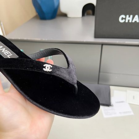 Chanel Crystal CC Thong Sandals - Image 10
