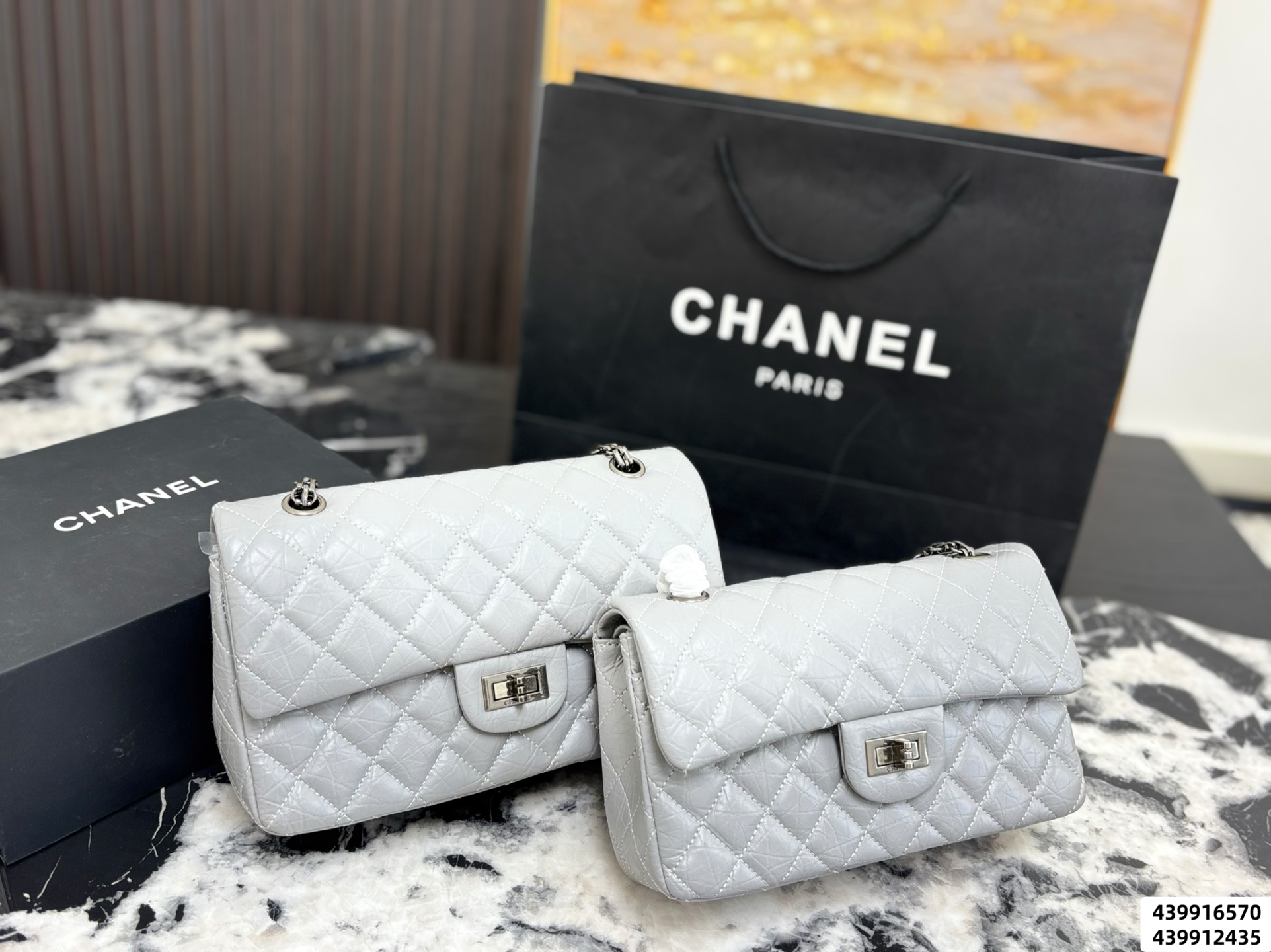 Chanel Quilto 2.55 Shoulder Bag - Image 7