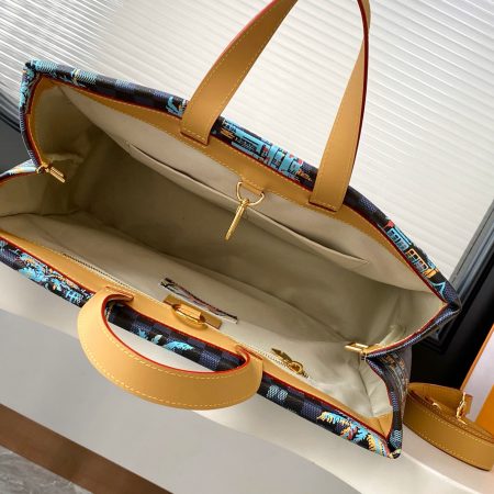 LV ShoerTote Bag - Image 8