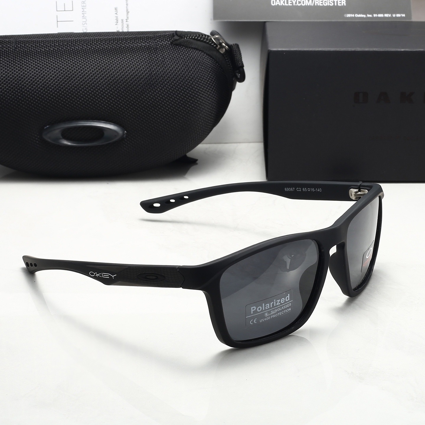 Oakley Fashionable Sunglasses - Image 8