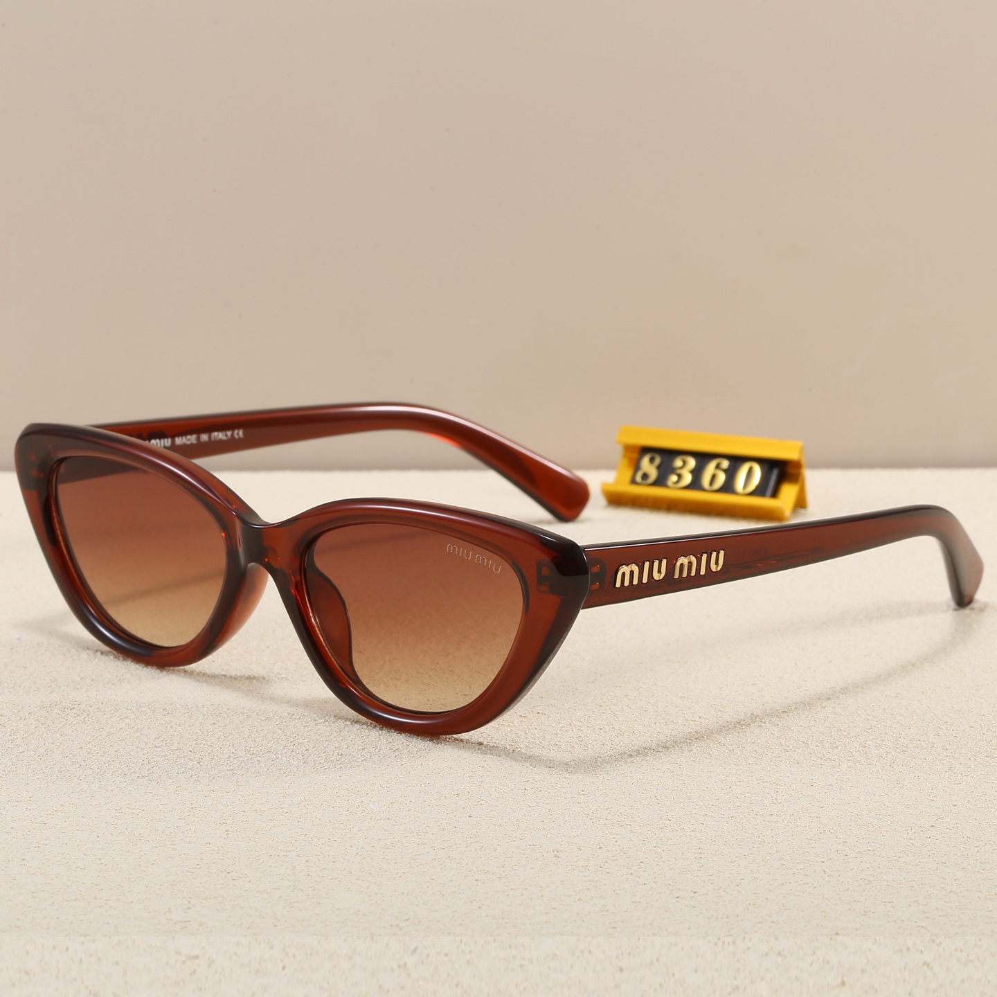 Chanel Fashionable Sunglasses - Image 2