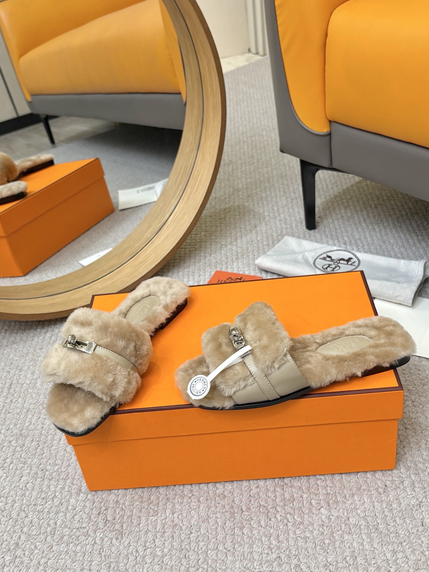 Hermès Furry Slippers - Image 3