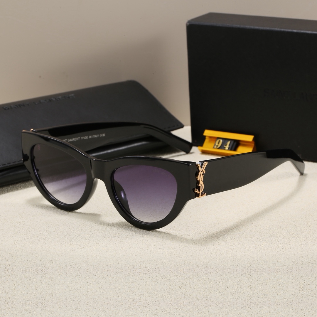 Saint Laurent Fashionable Sunglasses - Image 8