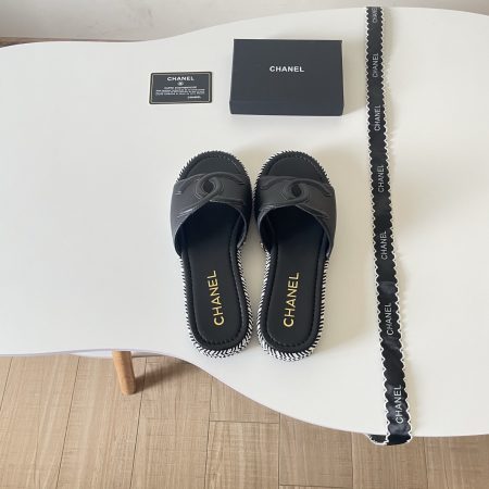 Chanel 26P Double C Two-Tone Kitten Heel Slippers - Image 10