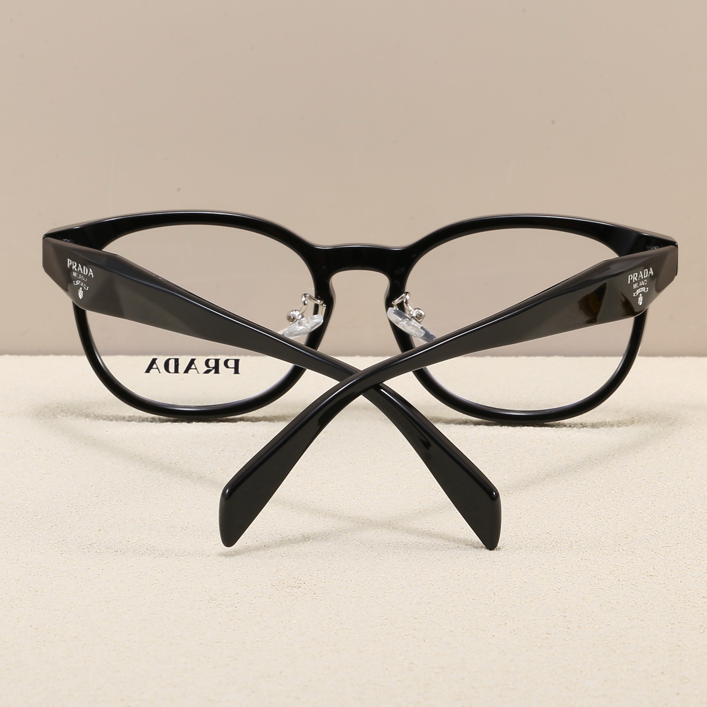Prada Fashionable Sunglasses - Image 8