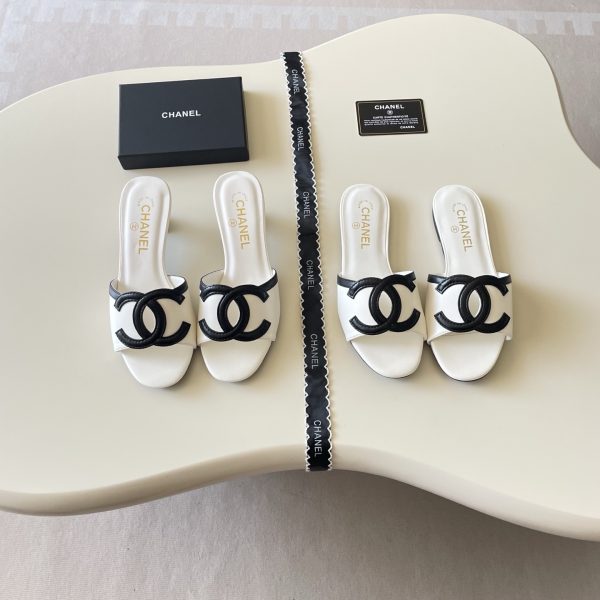 Chanel 26P Double C Two-Tone Flat Slippers