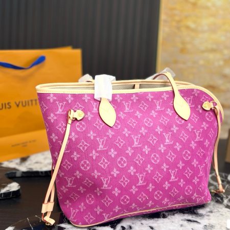 LV Neverfull Tote Bag - Image 6