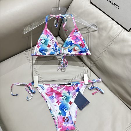 LV Two-Piece Swimsuit Swimwear - Image 6