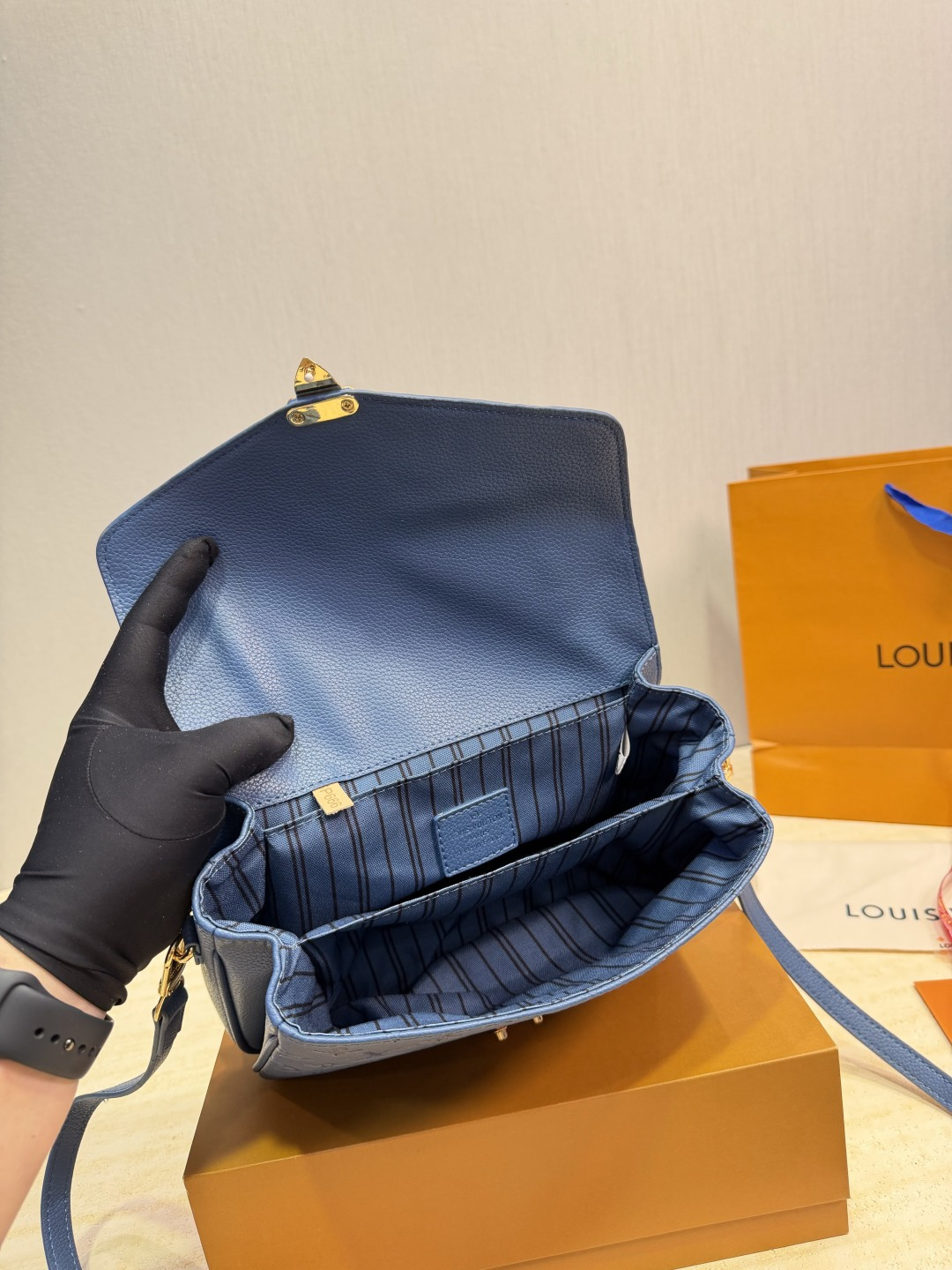 LV Pochette Metis Monogram Empreinte Bag - Image 8