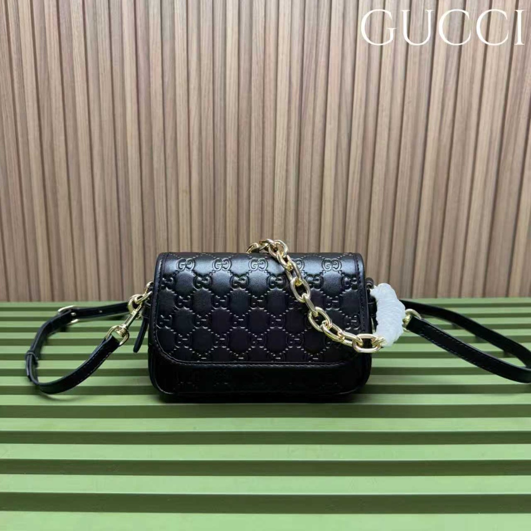 Gucci Embossed Arabella Flap Bag - Image 1
