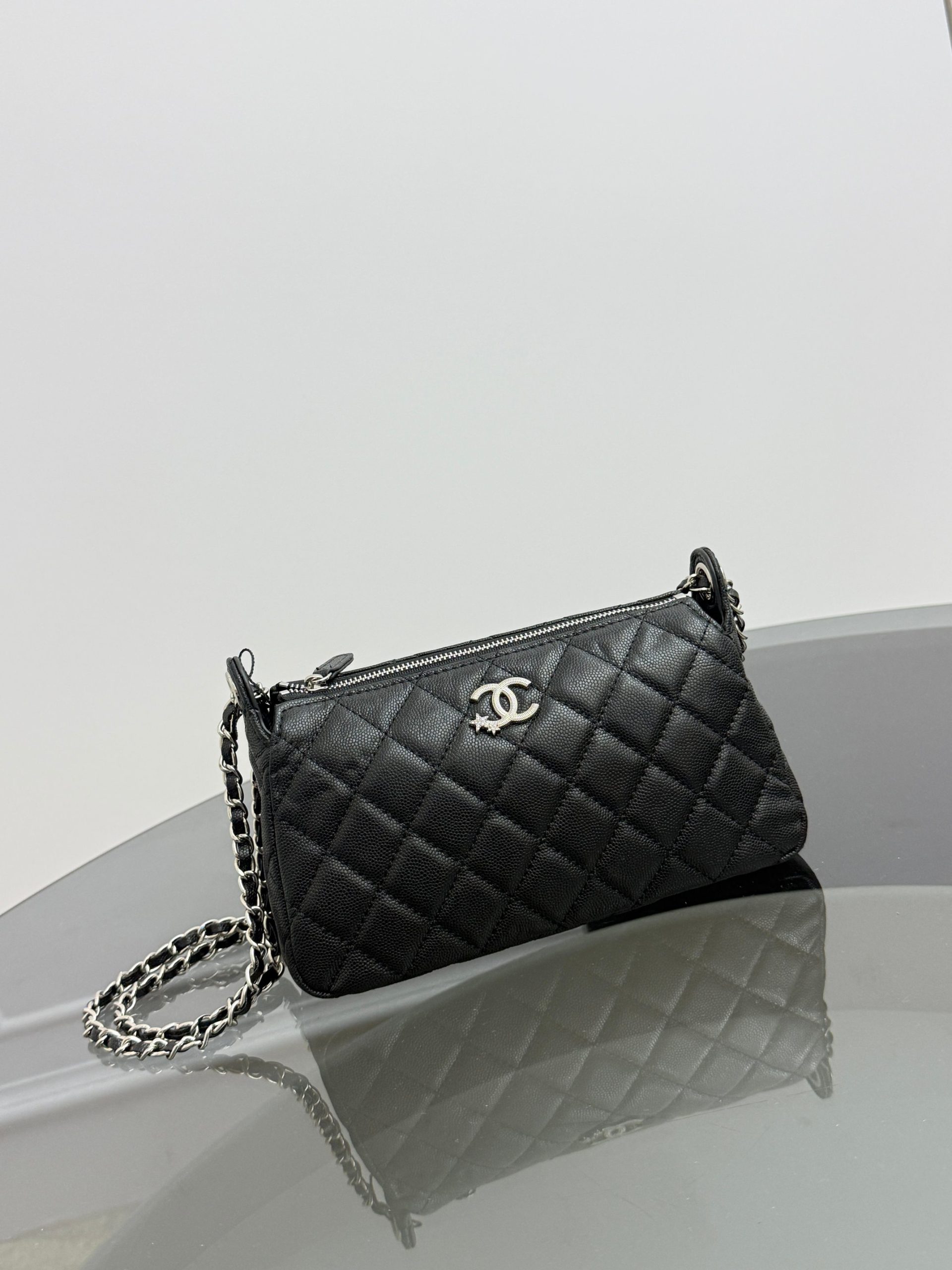 Chanel Caviar Qulited Purse with Chain - Image 2