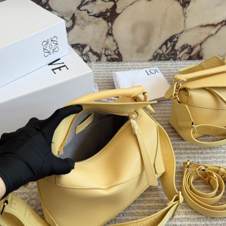 LOEWE Puzzle Edge Bag - Image 9