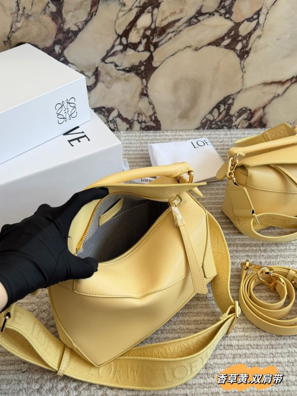 LOEWE Puzzle Edge Bag