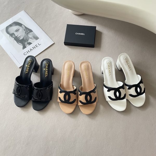 Chanel 26P Double C Two-Tone Kitten Heel Slippers