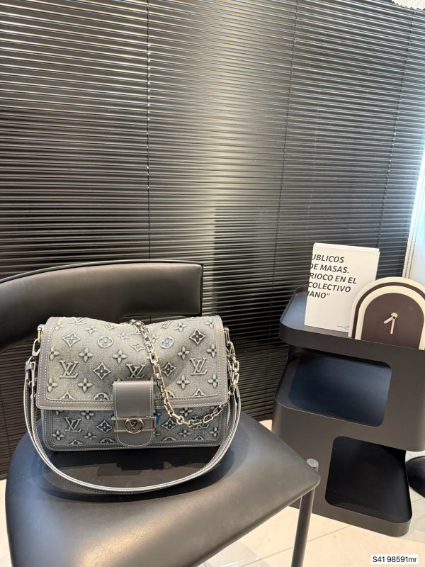 Lv Daphne Soft Bag