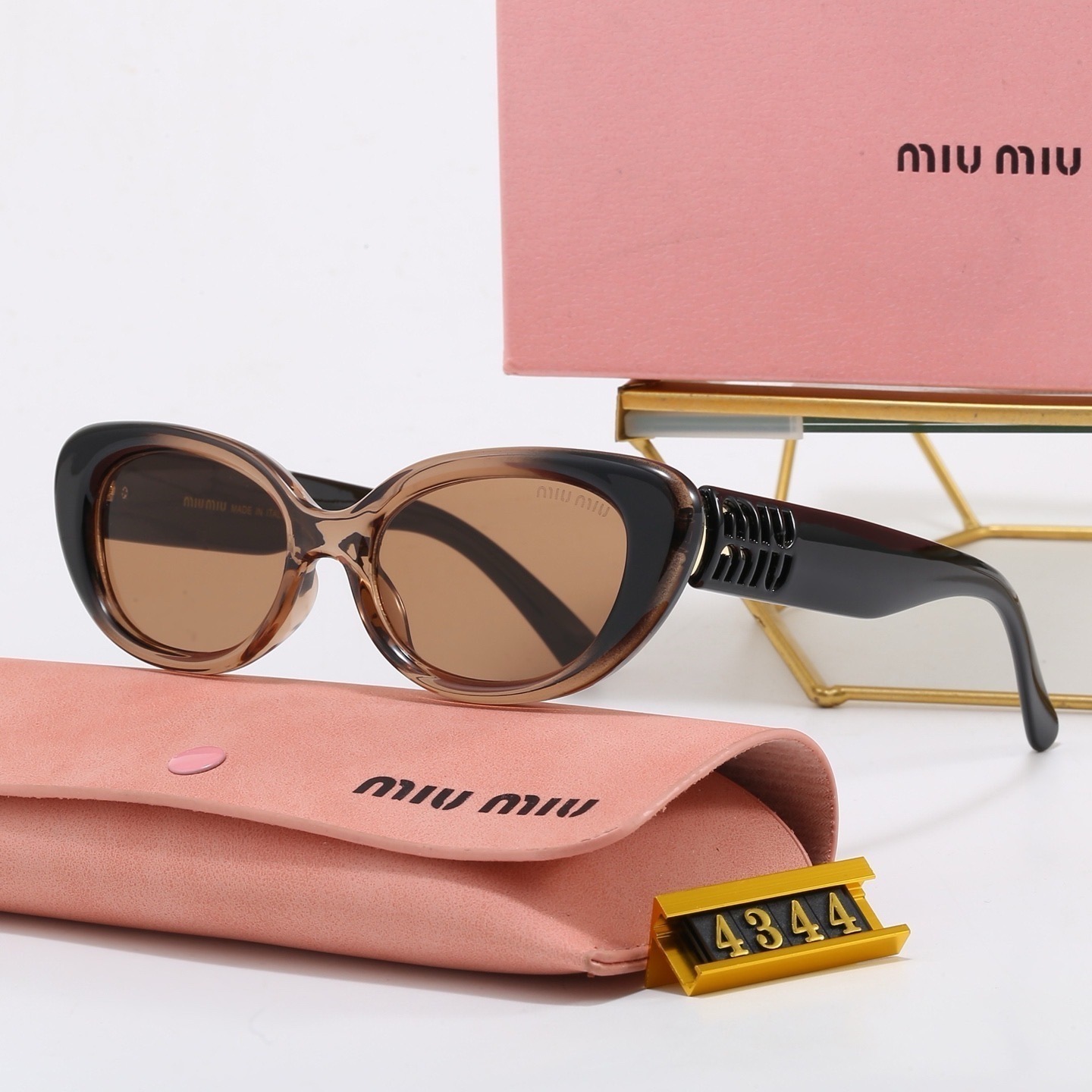 Miu Miu Fashionable Sunglasses - Image 4