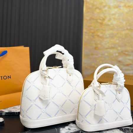 LV's New Shell Bag - Image 3