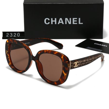 Chanel Fashionable Sunglasses - Image 5