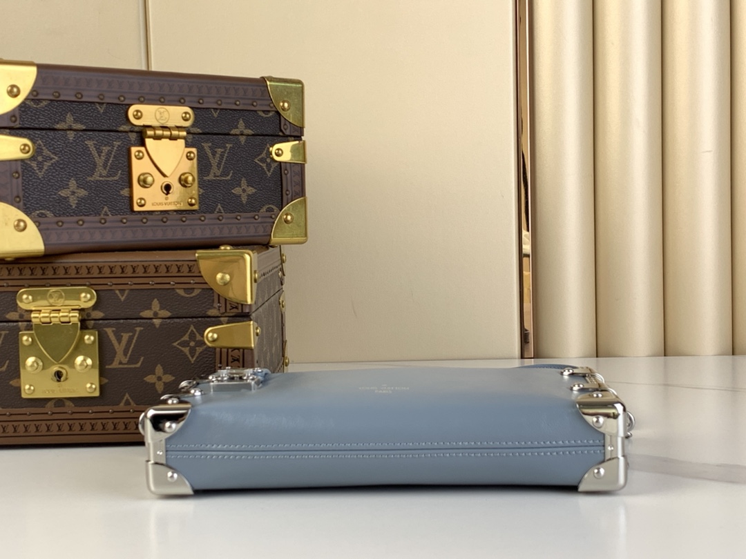 LV Slim Trunk Bag - 10A mirror version - Image 4