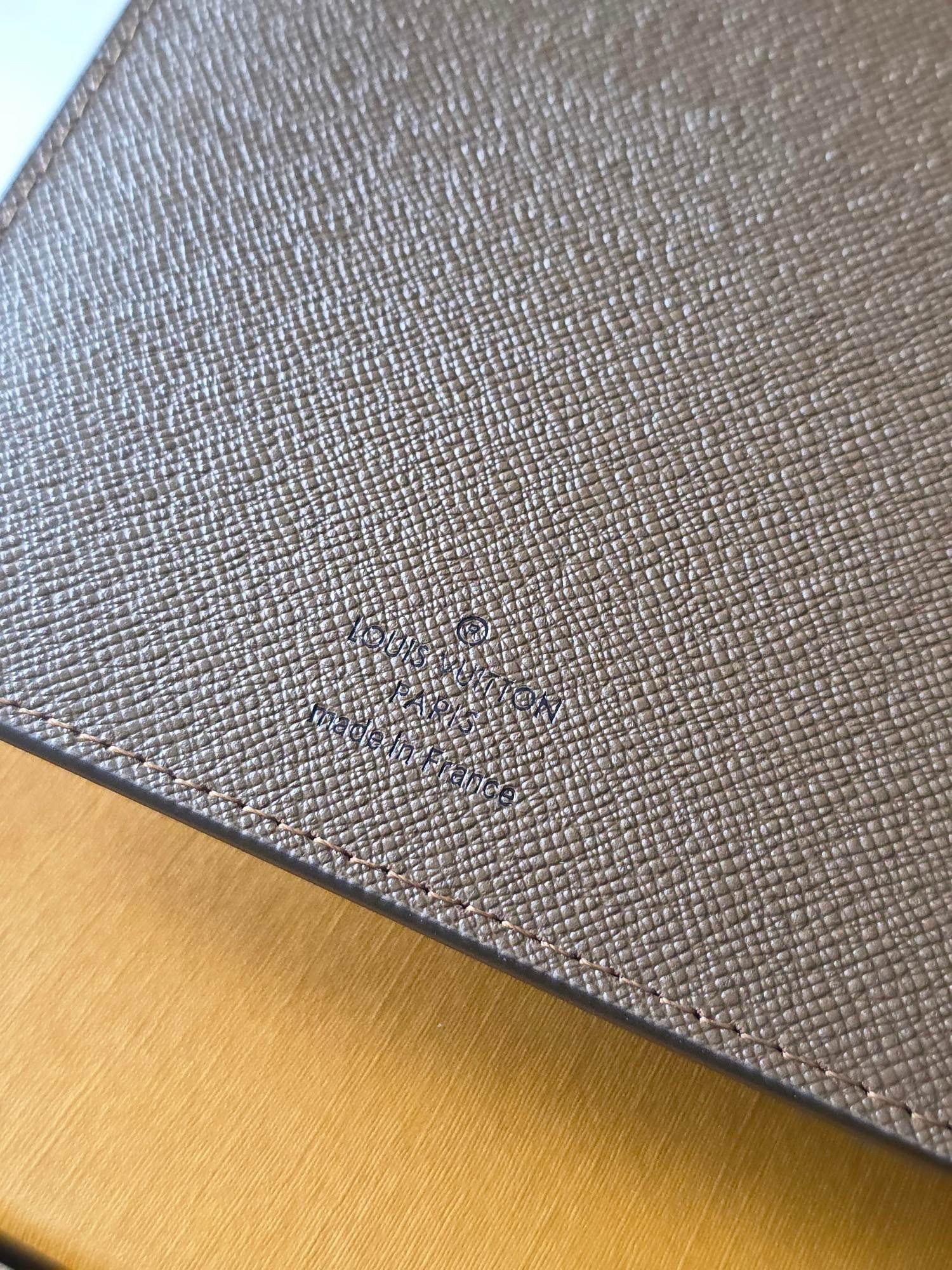 LV Large Ring Agenda Cover - Image 9