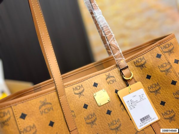 MCM Medium Toni Top-Zip Shopper Bag