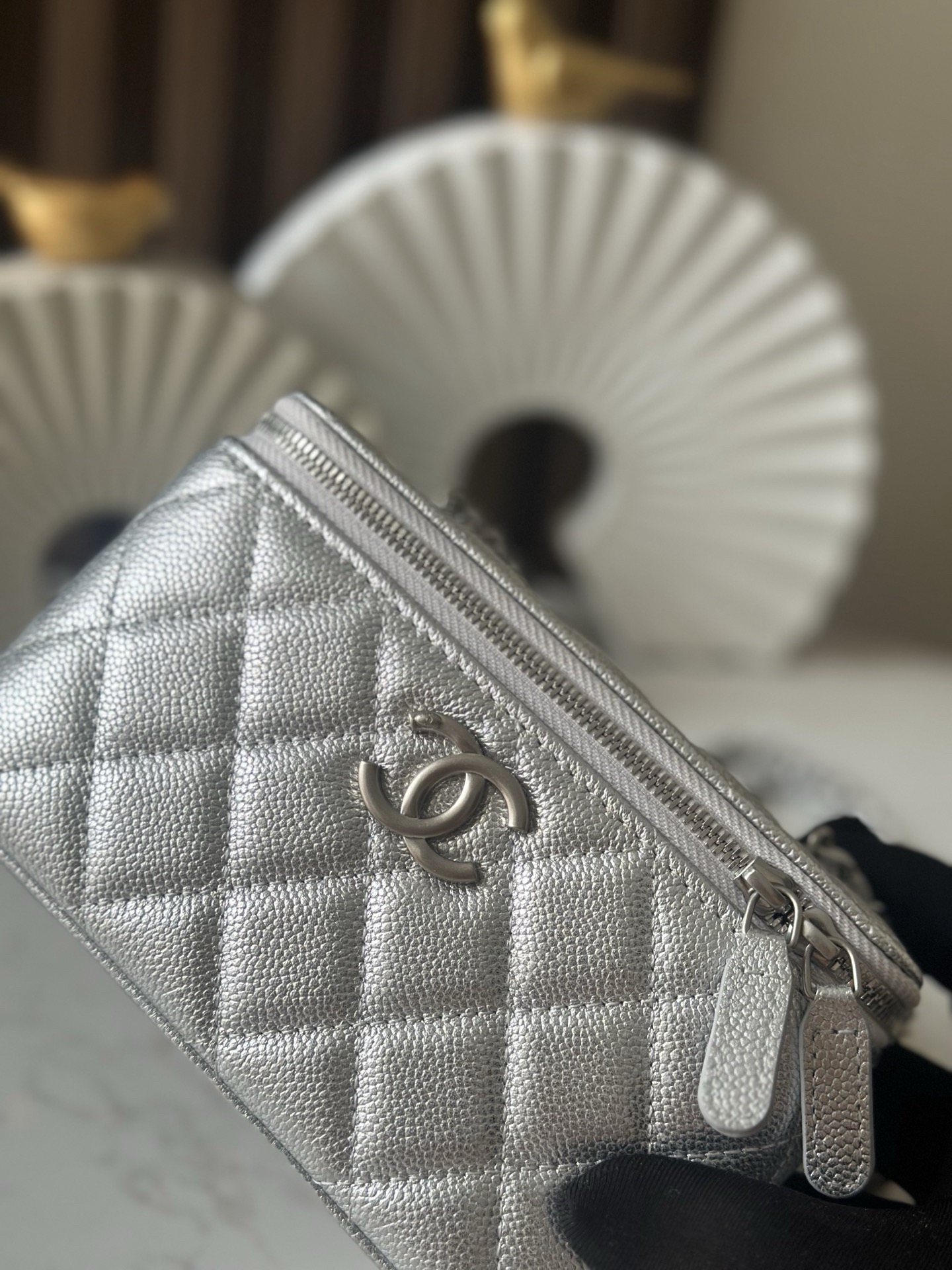 Chanel Quilted Vanity Makeup Box - Image 6