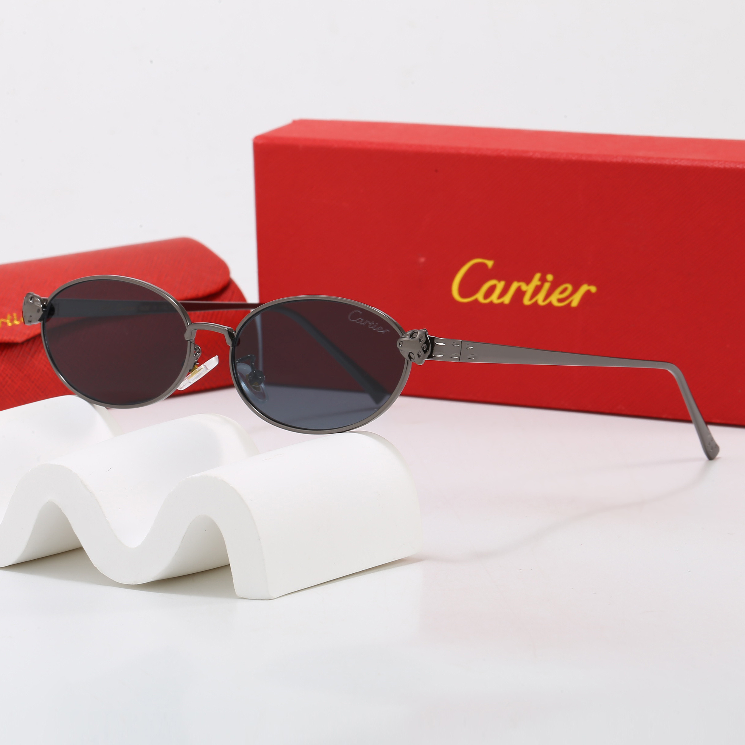 Cartier Fashionable Sunglasses - Image 3