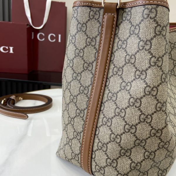 GG Emblem Medium Bucket Bag