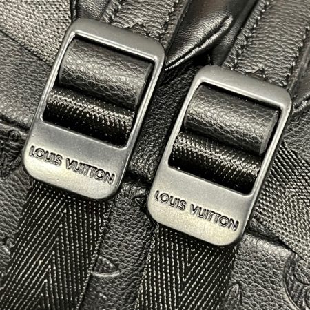 LV Monogram Discovery Backpack M46553 - Image 7