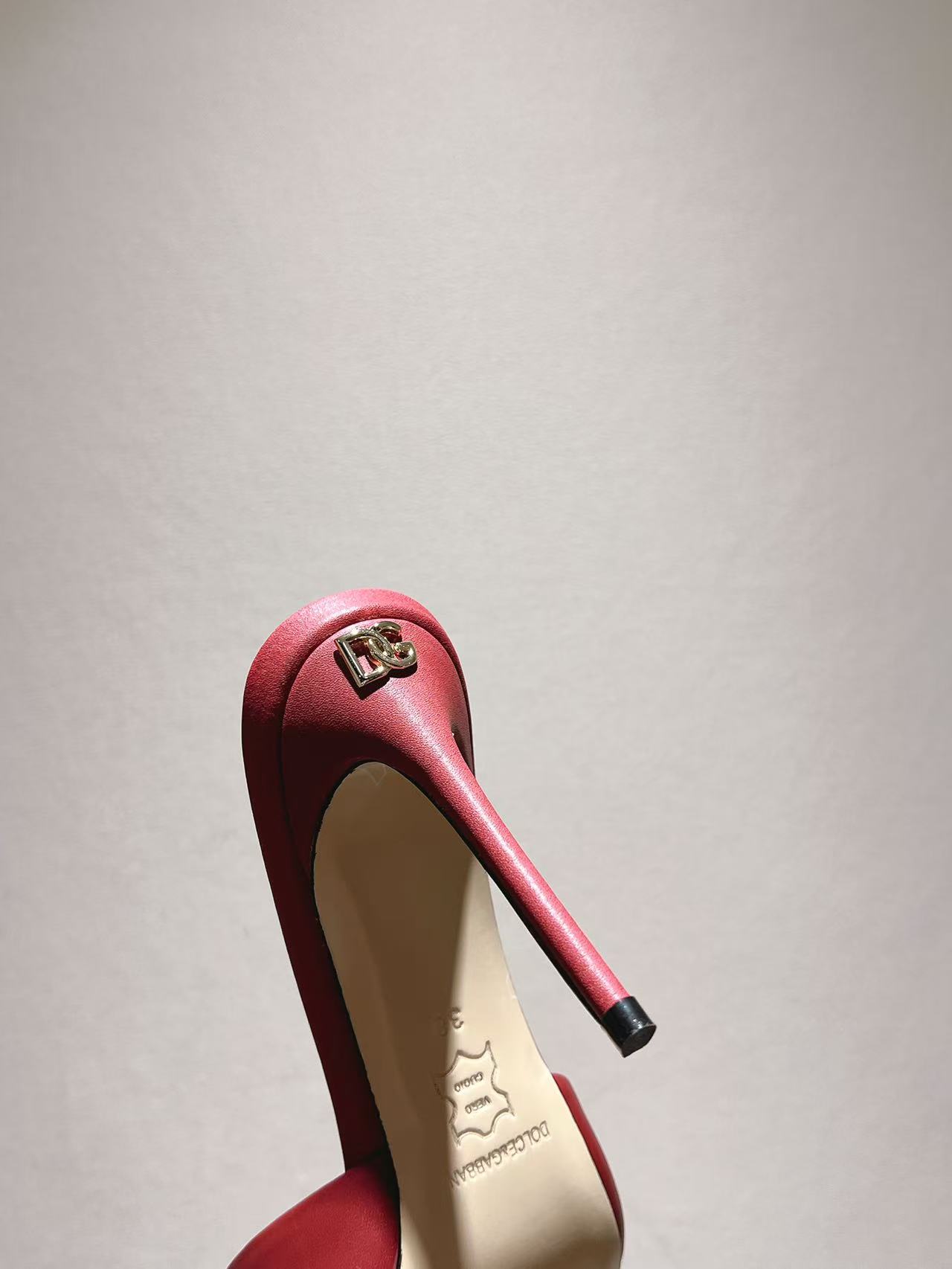 Dolce Gabbana Pointed-Toe High Heels - Image 13