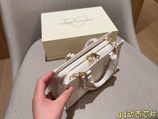 LV OnTheGo East West Monogram Empreinte Bag