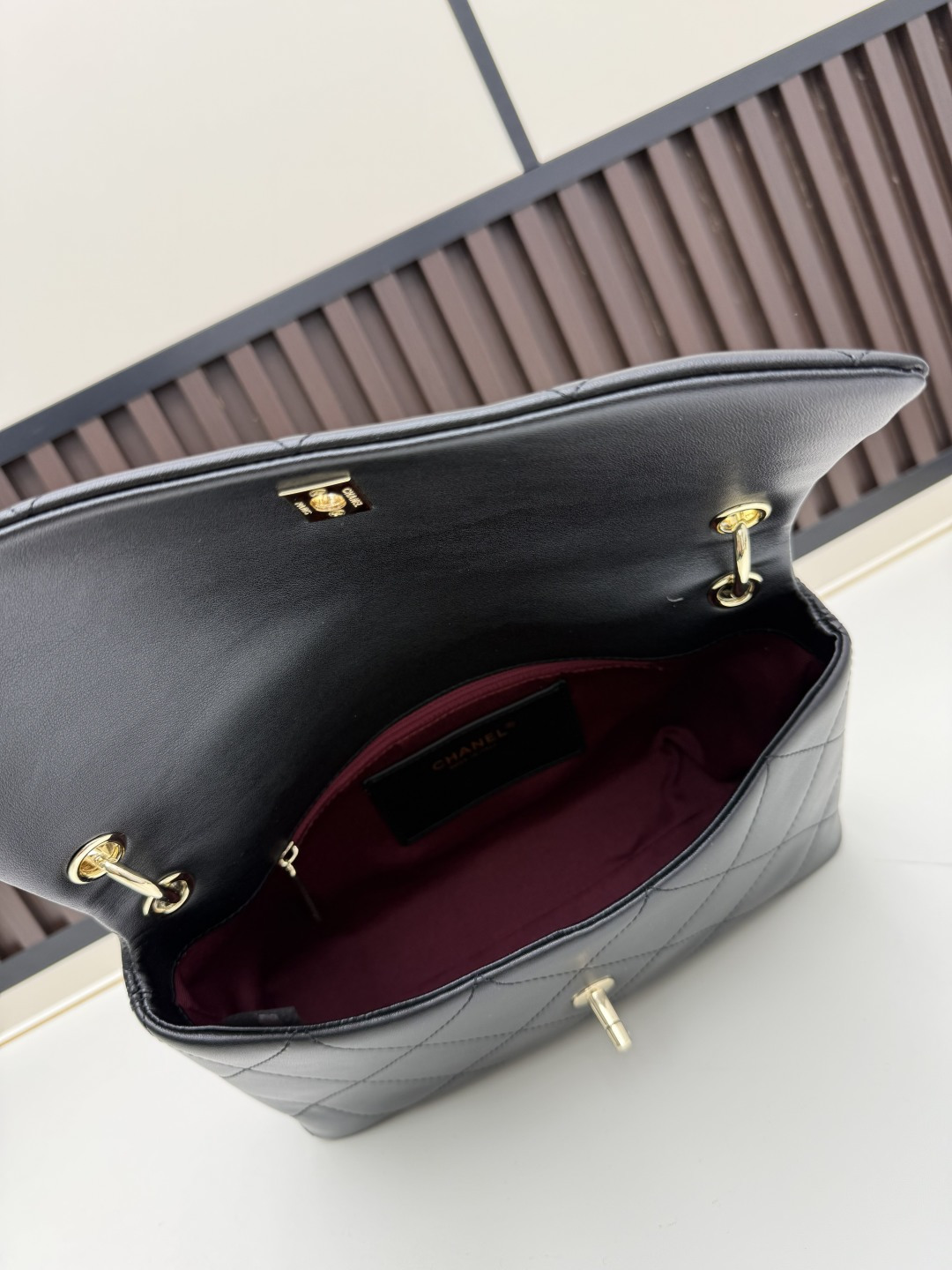 Chanel Large Flap Bag - Image 5