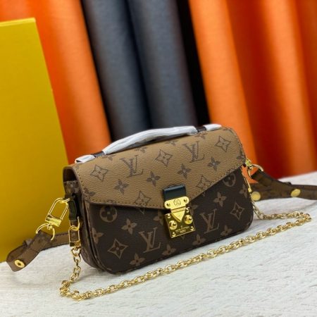 LV Monogramme Pochette Métiss East West Bag - Image 2
